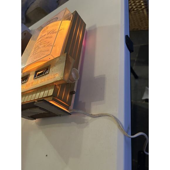 Whiskey Canadian Club The Best In The House Light Up Box 10 By 13 By 5 Inches - Picture 5 of 6